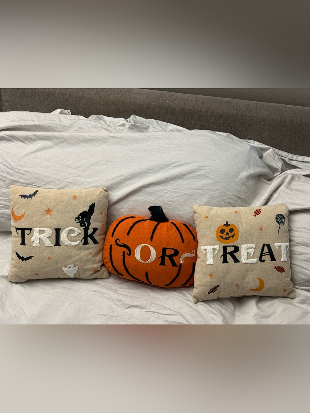 Halloween Trick or Treat Decorative Pillow Set - Orange and Beige